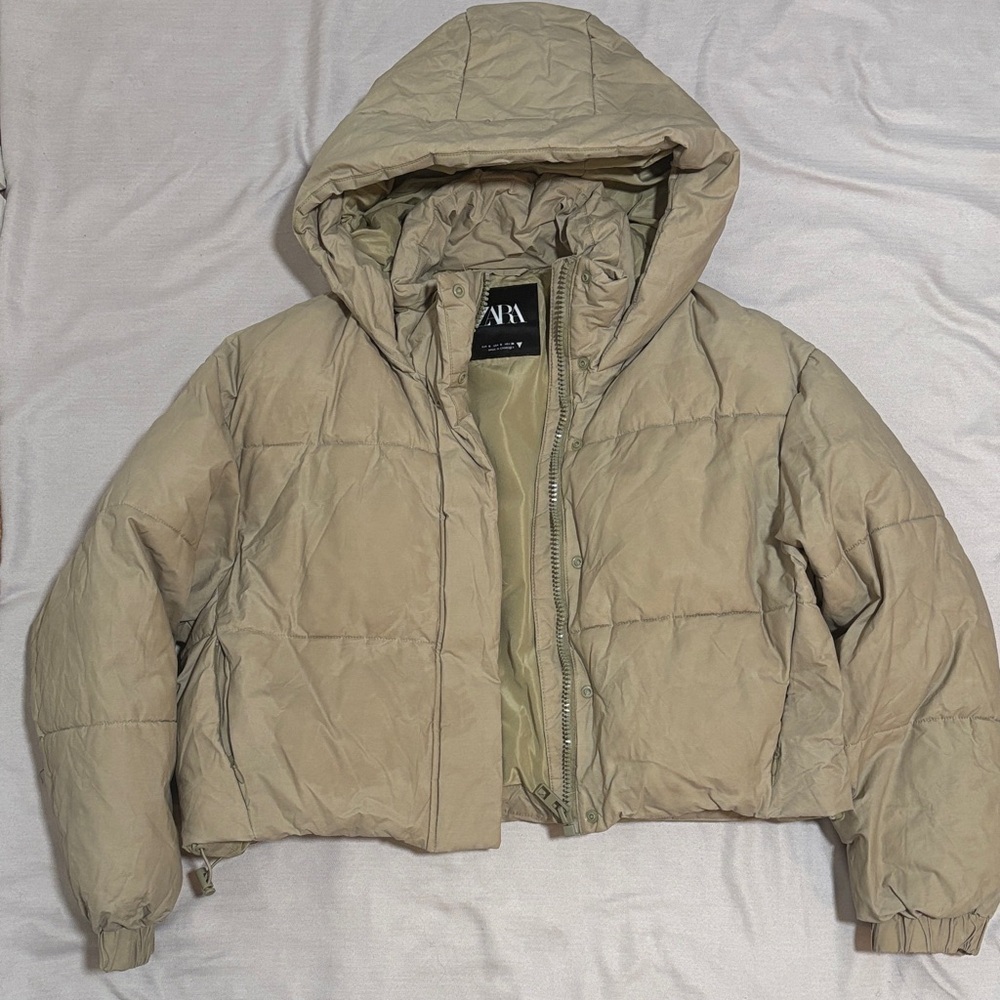 Zara Women's Beige Hooded Puffer Jacket - Picture 5 of 14